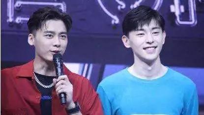 吃瓜娱乐大会,揭秘娱乐圈幕后故事,带你领略明星真实一面 第2张 吃瓜娱乐大会,揭秘娱乐圈幕后故事,带你领略明星真实一面 第2张