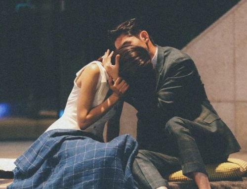 电影亲密,揭秘情感深处的秘密纽带  第2张